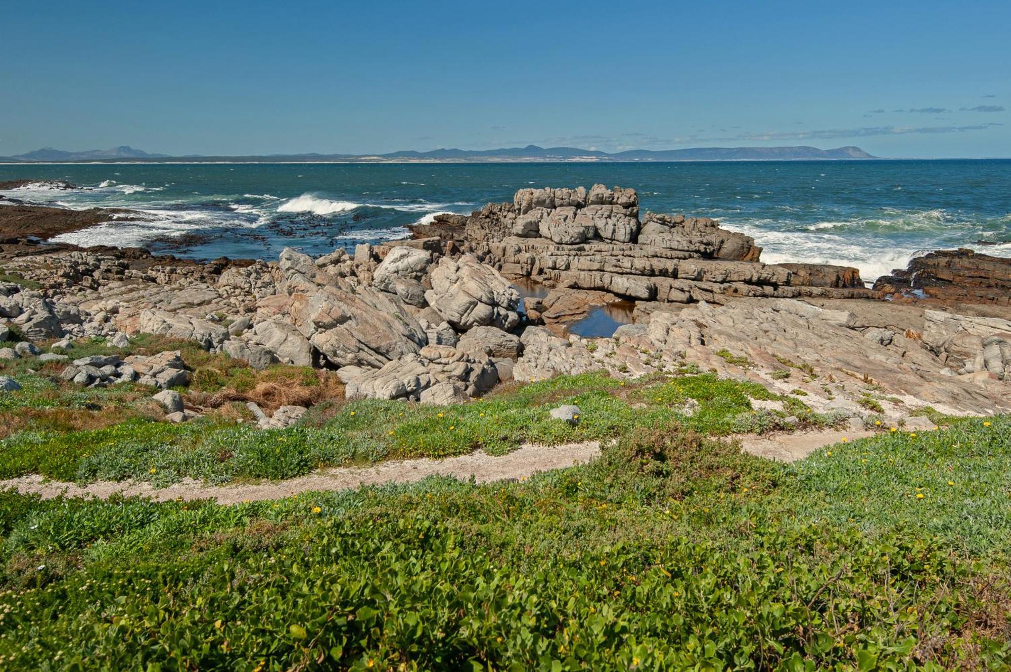 Апартаменты 63 Whalerock Estate Херманус Экстерьер фото